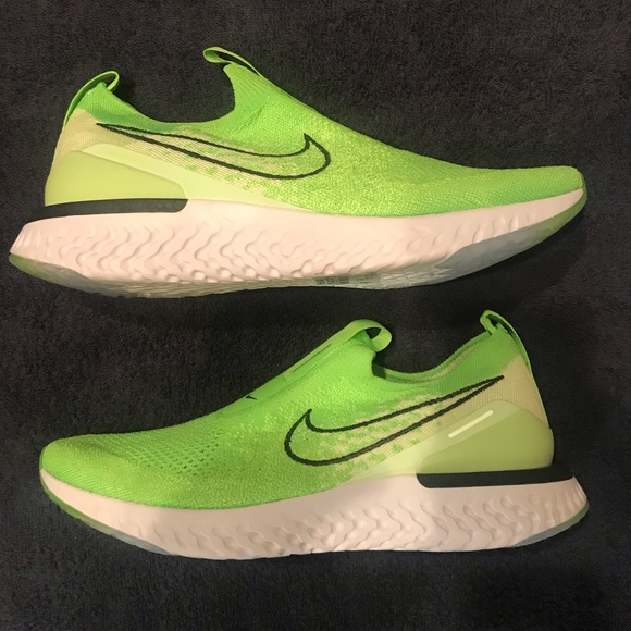 Nike Wmns Epic Phantom React FlyKnit